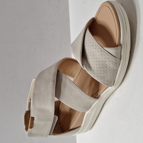 Dr Scholl's Cream Time Off Fun Padded Insole Strappy Comfort Wedge Sandal 7.5 - Picture 2 of 15